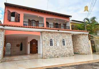 Casa com 3 quartos à venda no bairro Taguatinga Norte,