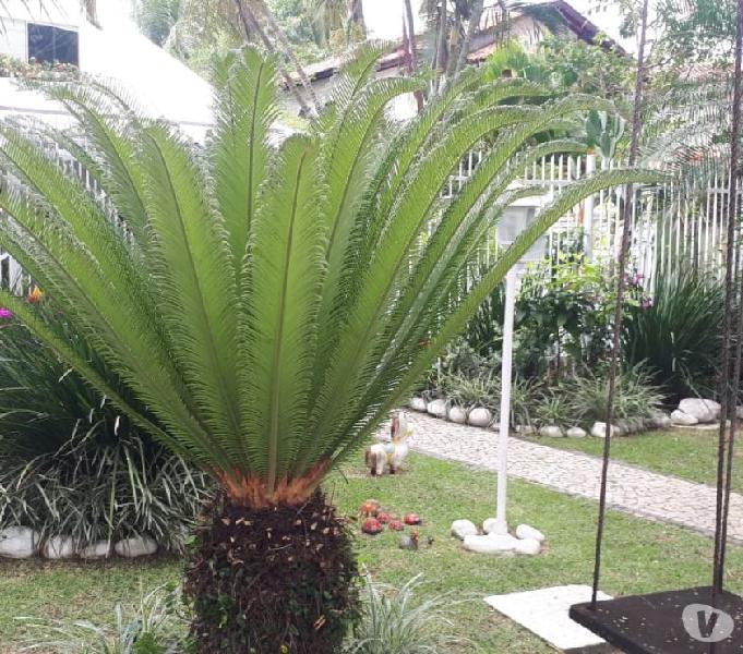 Excelente casa triplex a venda no condomínio Rio Mar Barra.