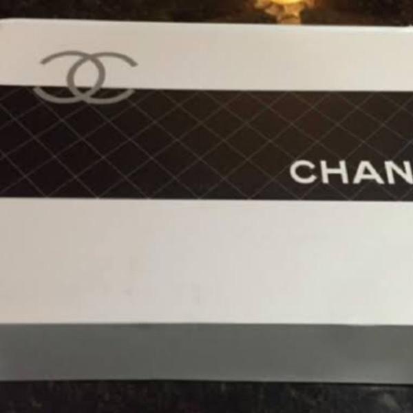 caixa e dust bag chanel