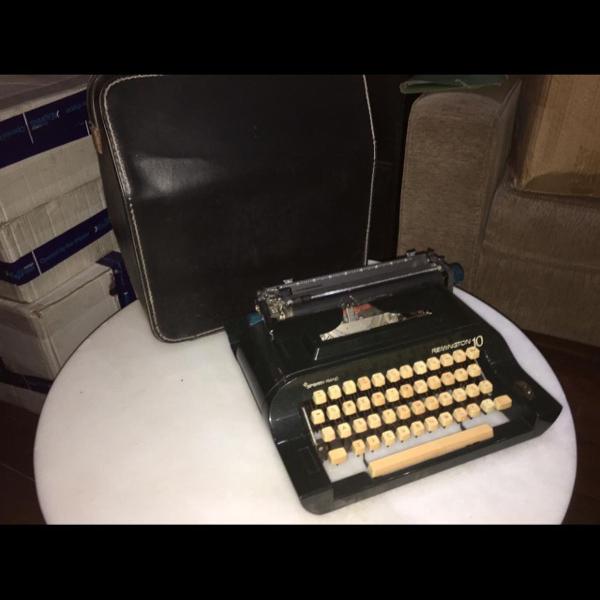 máquina de escrever remington 10 anos 60 ler descrição