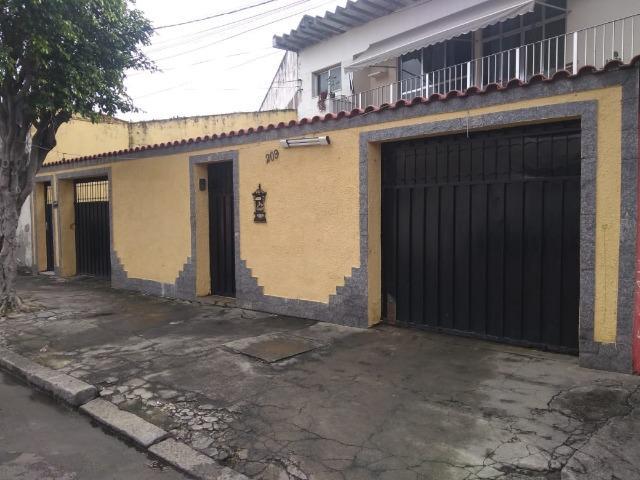 Excelente casa com 3 quartos e garagem em Colégio por 280