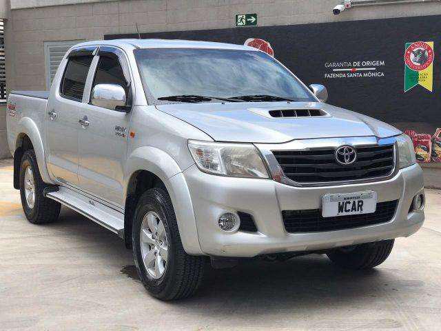 Toyota Hilux CD D4-d 4x4 3.0 Tdi Dies. Mec.