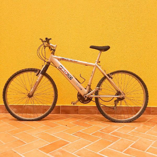 bicicleta - bike - que ta ocupando espaço