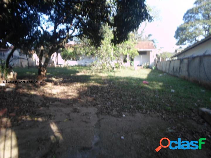 186-Atibaia-Jd Pinheiros-450.000,00-Térrea-2 Dorm-Troca