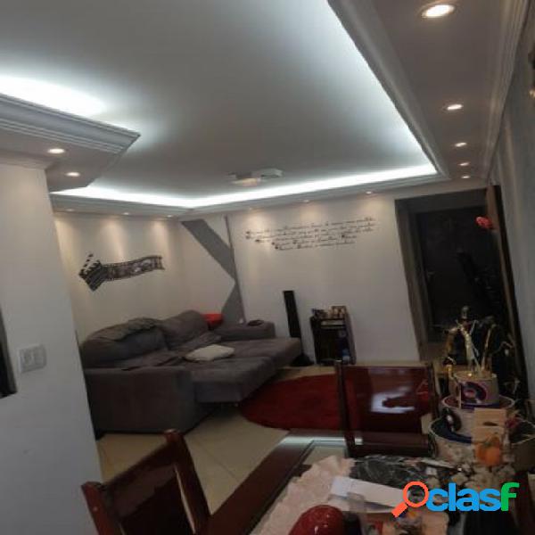 Apartamento com 2 dormitórios. Pq. da Flores