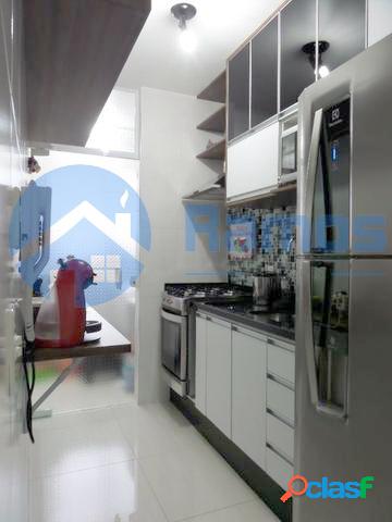 Apartamento com 2 dormitórios, no cond. Castelo Branco