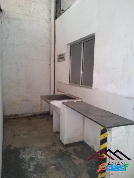 GALPÃO COMERCIAL - CENTRO DE SANTOS - PROXÍMO AO POUPA