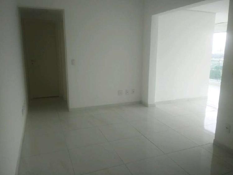 Apartamento para aluguel tem 76 metros quadrados com 2