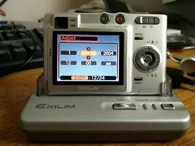 Camera Foto/filmadora Casio Exilim Z40 Carregador De Base