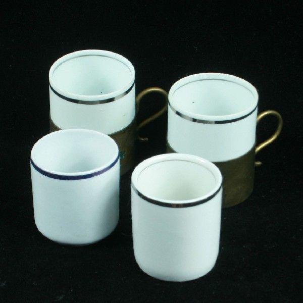 4 recipientes em porcelana nacional para cafezinho