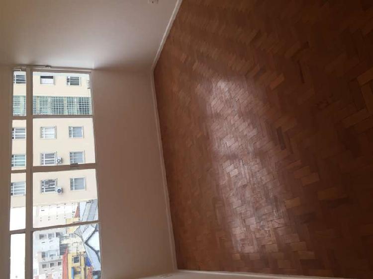 Apartamento 70m² com 2 Dormitórios na Av. Jabaquara -