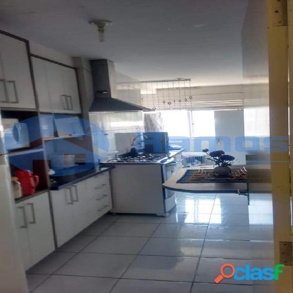 Apartamento com 2 dormitórios 60 metros - Cond. Andrades