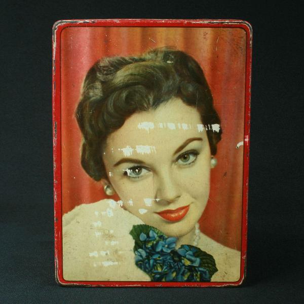 antiga lata do biscoito de mayzena da marca aymore - anos 50