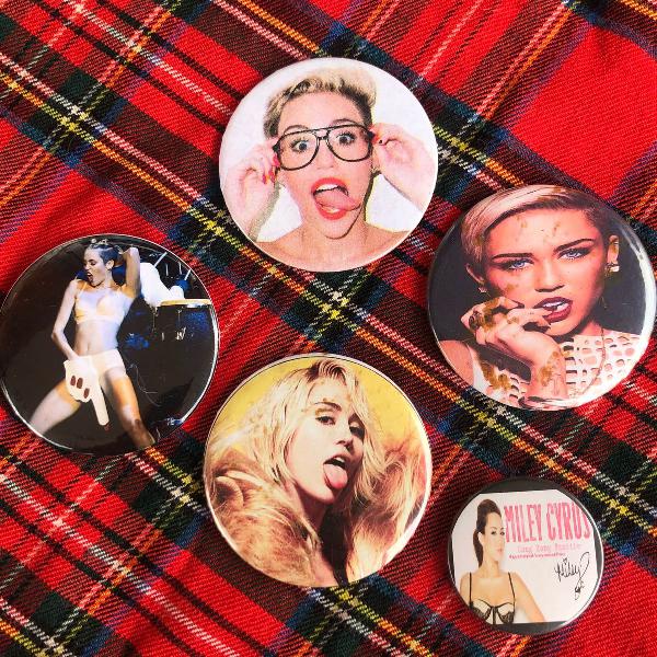 bottons miley