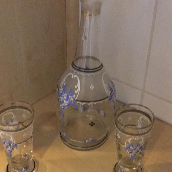 jarra decorada em vidro