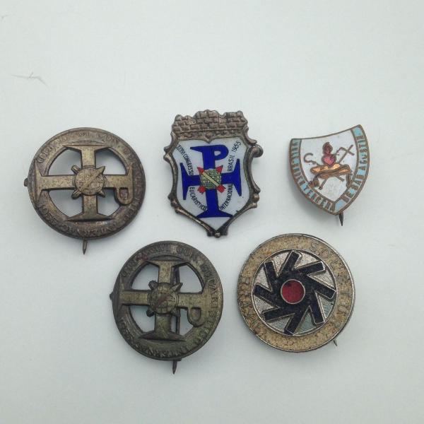 kit pins católico