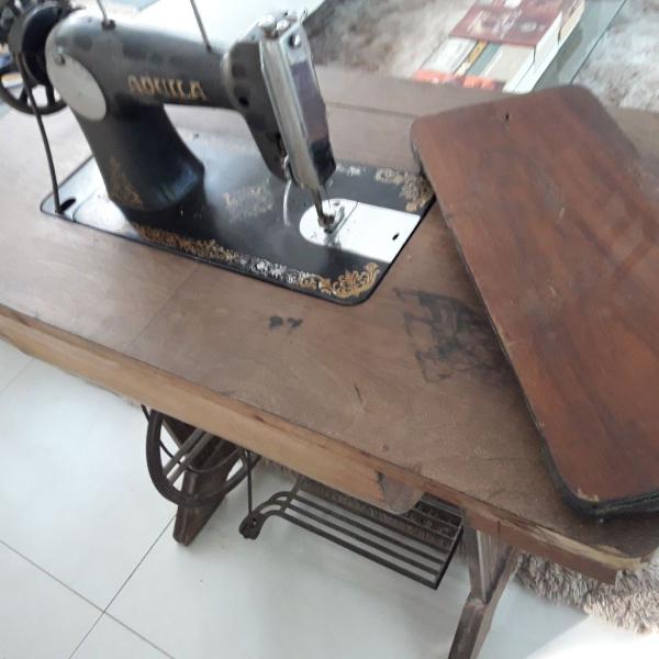 máquina de costura antiguissima