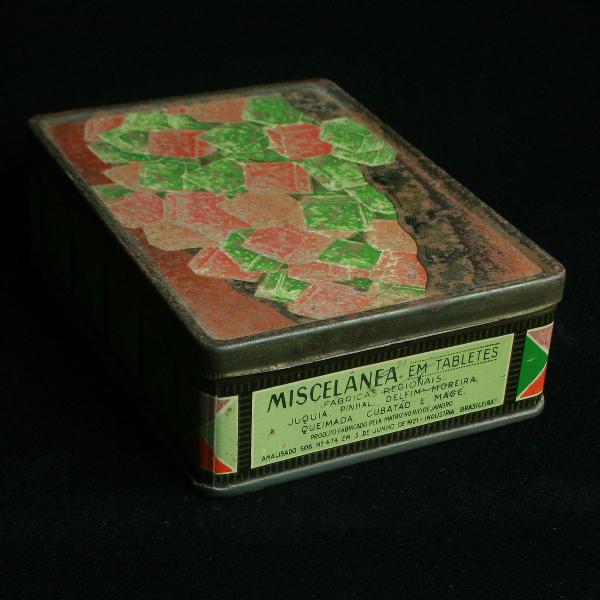 pequena lata de doces fabricada pela colombo - anos 50