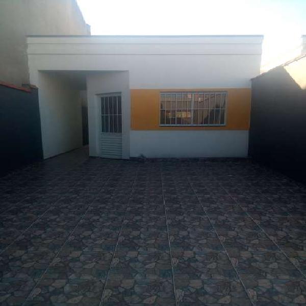 Casa Térrea com 02 dormitórios - Jardim Aeroporto III -