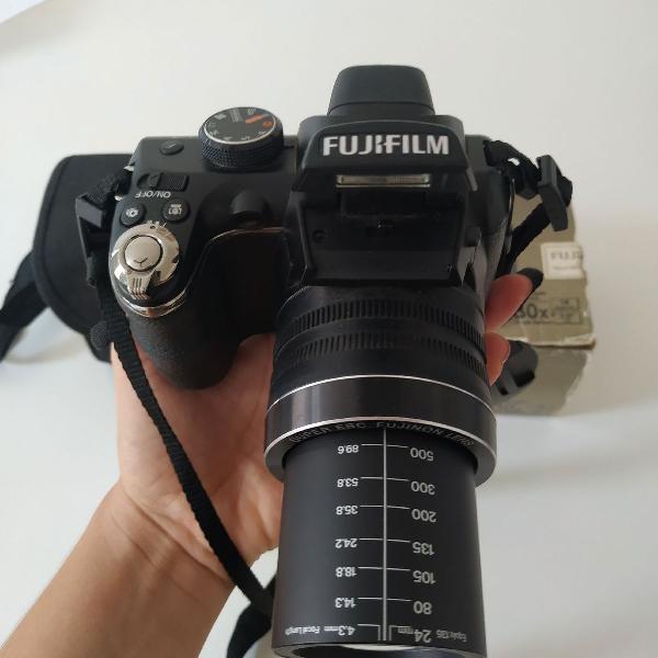 Câmera Fujifilm S4500