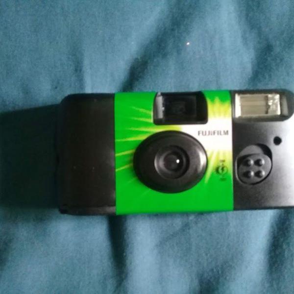 câmera de uso único fujifilm