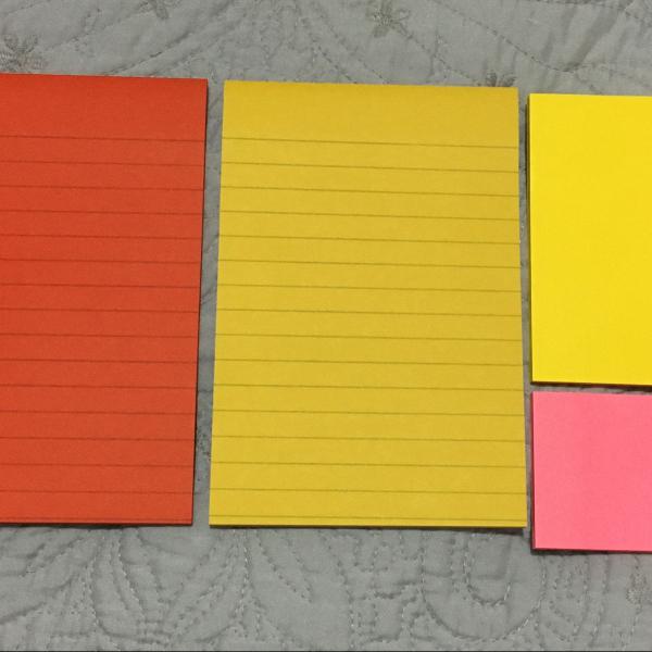 kit com 4 post it - tamanhos variados