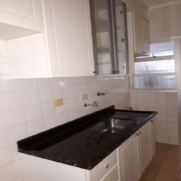 Apartamento de frente para rua no 3o andar para venda