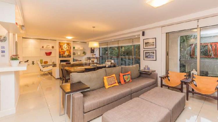 Belíssimo apartamento no Moinhos!