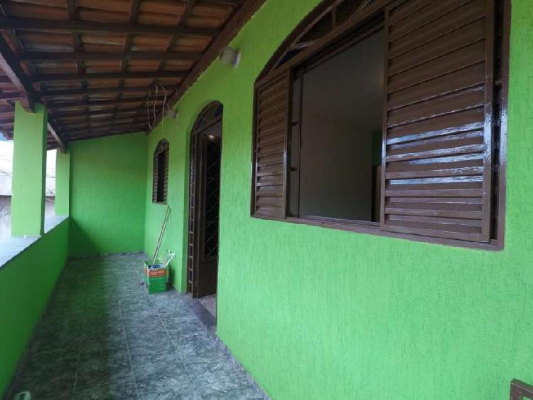 Casa Individual 3 Quartos com Suíte, Varanda e 2 Vagas