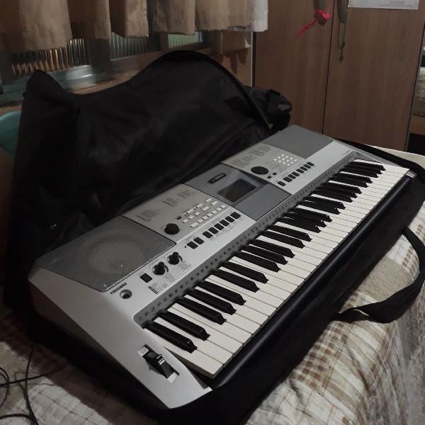 teclado yamaha psr 413e
