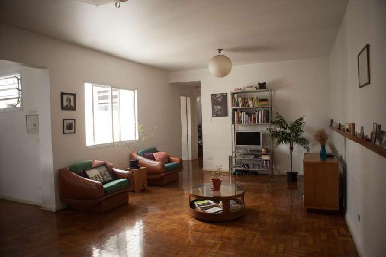 Apartamento reformado em prédio anos 70 - Pinheiros