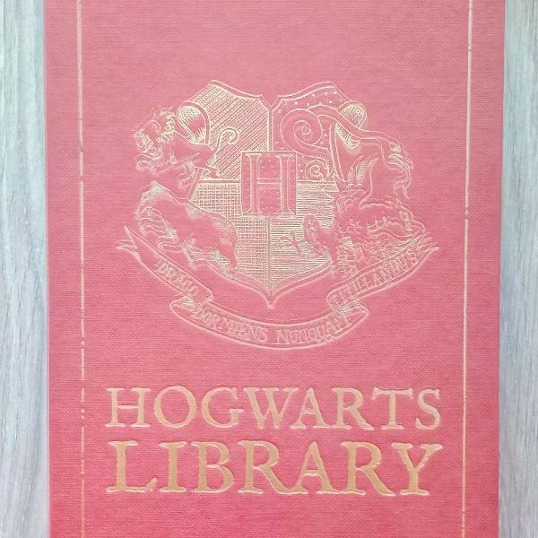 Biblioteca De Hogwarts, 3 livros!