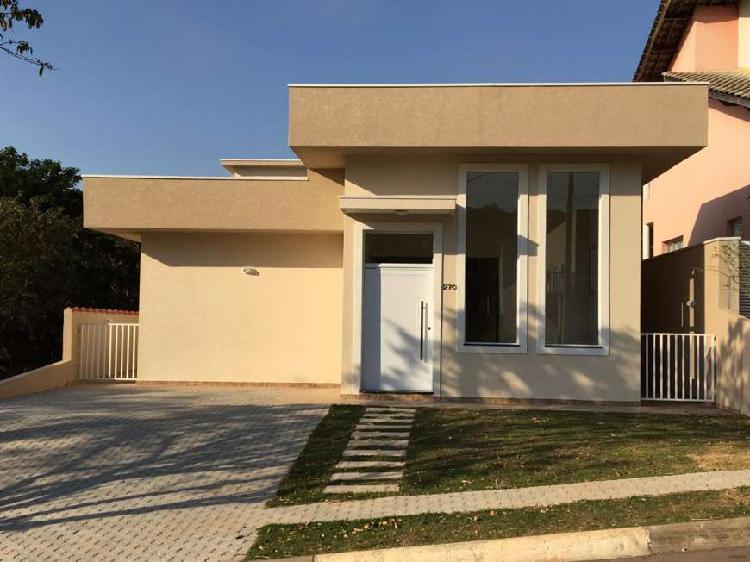 Casa á venda no Condomínio Terras de Atibaia com 03