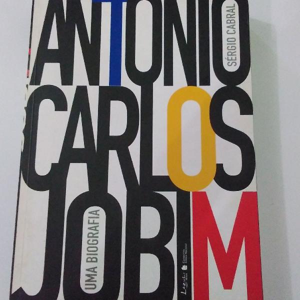 Livro - Antônio Carlos Jobim: uma biografia