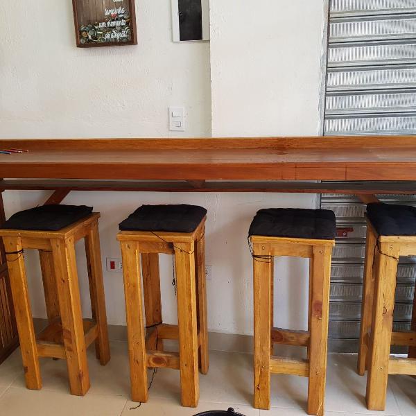balcão + 4 banquetas