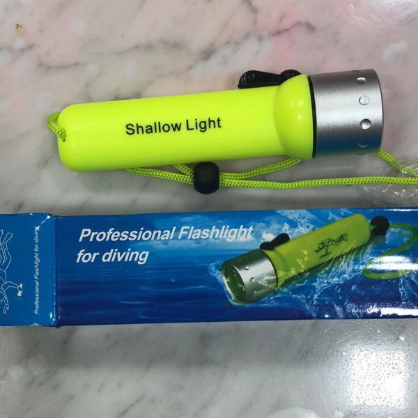 lanterna profissional aquático