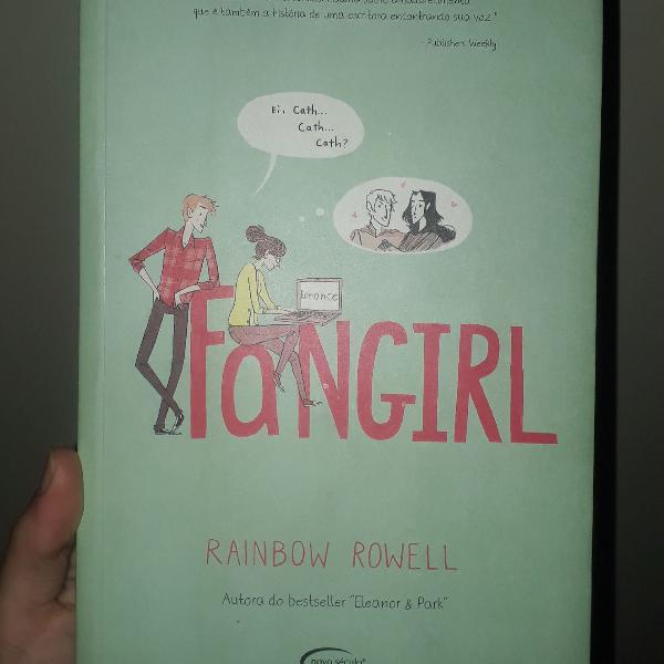 livro fangirl - Rainbow Rowell