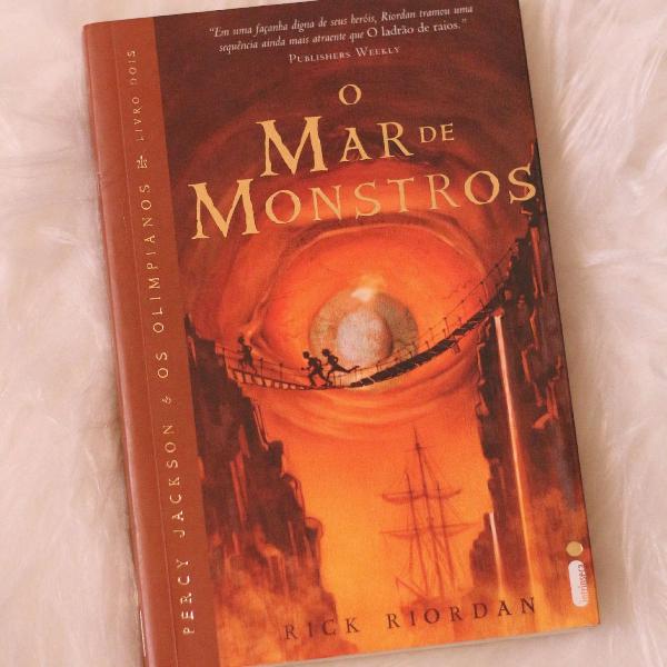 livro o mar de monstros - percy jackson