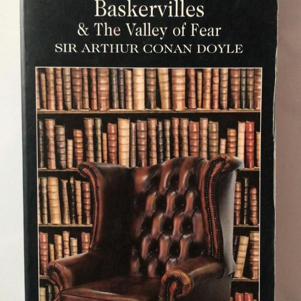 livro the hound of the baskervilles