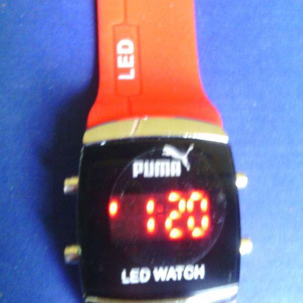 relógio digital de led pulso de cor vermelha