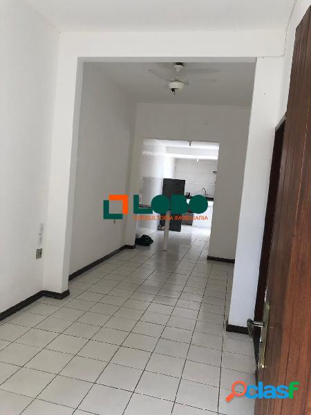 Casa linear em vila
