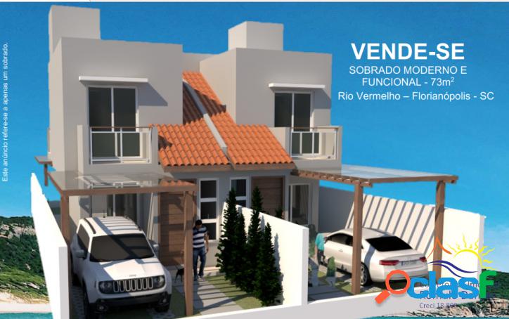 Sobrado a venda na linda praia do Moçambique com trilha pra