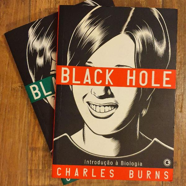 Black Hole por Charles Burns, Vol. 1 e 2