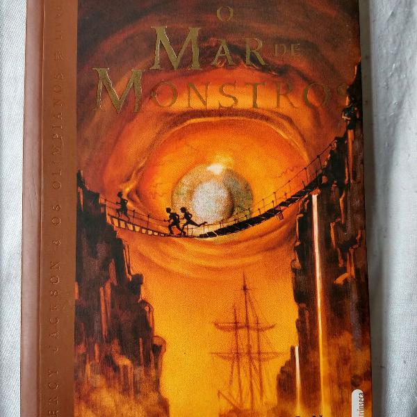 Livro - O Mar de Monstros - Rick Riordan
