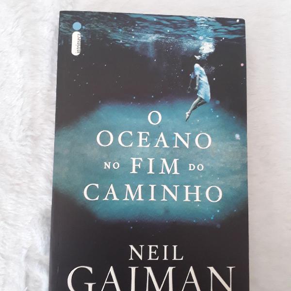 Livro O Oceano no Fim do Caminho