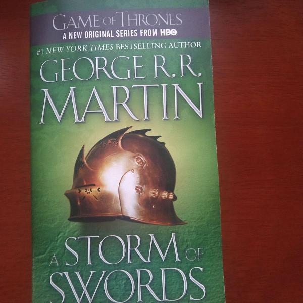 livro game of thrones a storm of swords