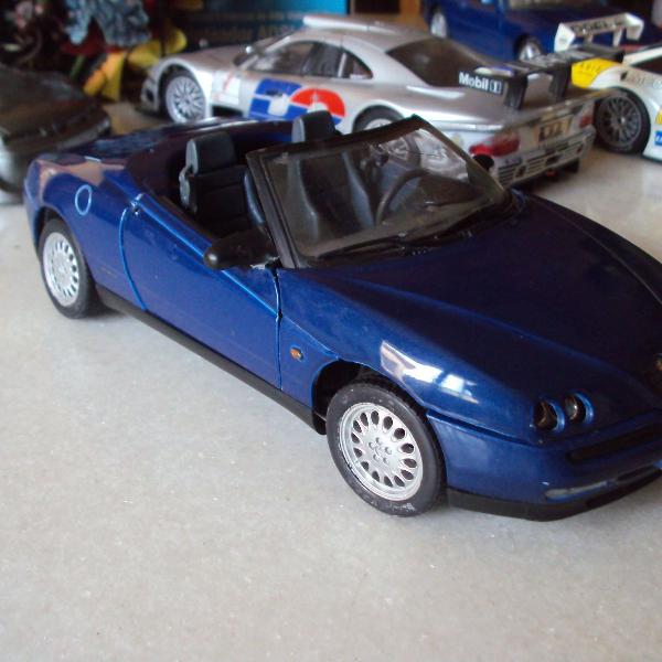 miniatura alfa spider 1/18