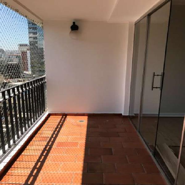 Apartamento para aluguel com 140 oi metros quadrados com 3