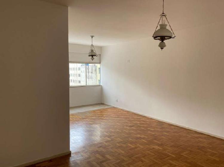 Apartamento para aluguel com 145 metros quadrados com 3