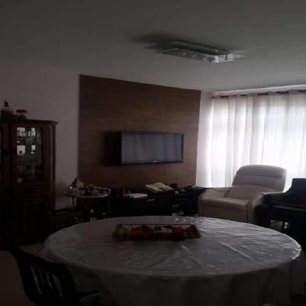 Apartamento para venda possui 82 metros quadrados com 3